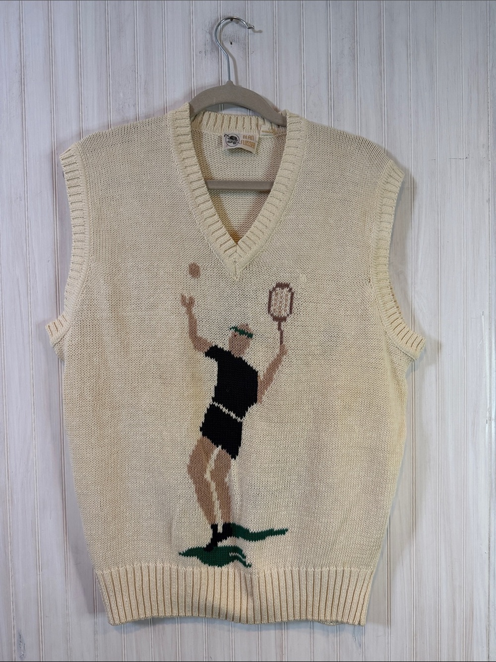 VINTAGE TENNIS PLAYER SWEATER VEST XL